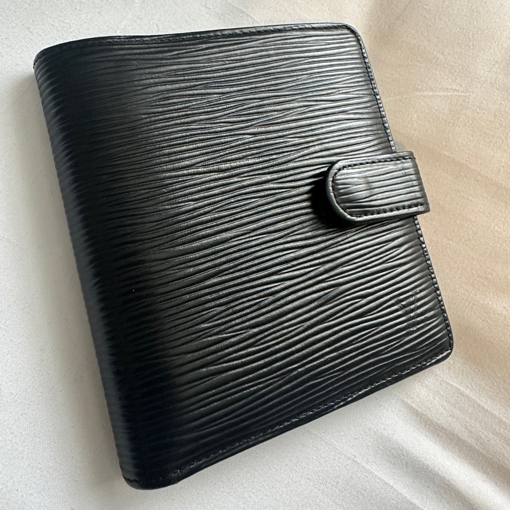 Louis Vuitton Black Epi Leather Wallet - Near Flawless - Picture 2 of 16